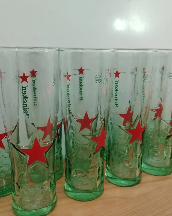 Set de 12 Vasos Altos de Cerveza Marca Heineken