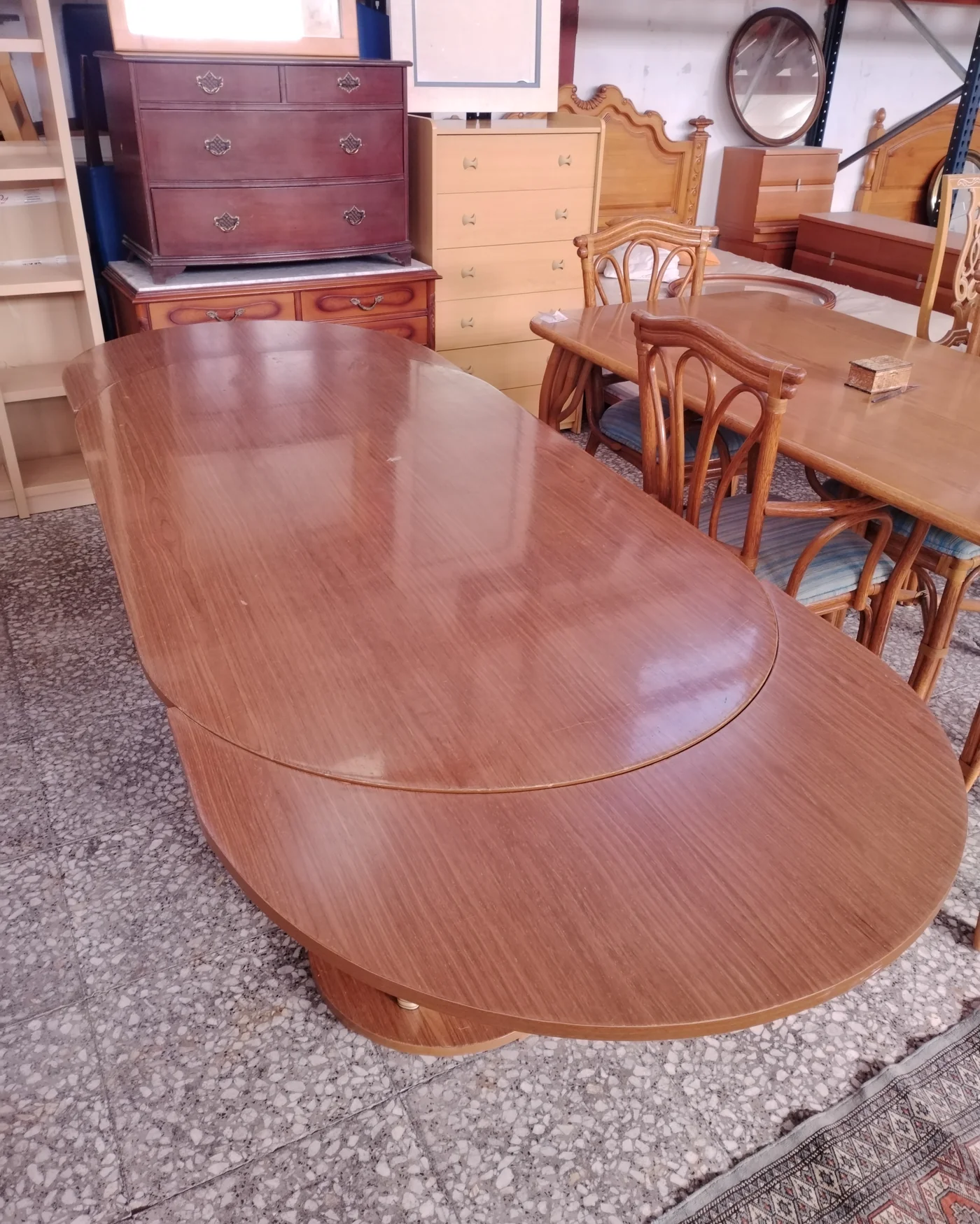 Mesa de Comedor Extensible de Madera con Diseño Art Deco - imagen 5