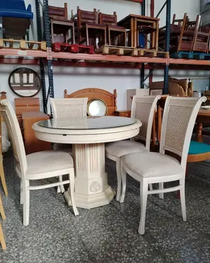 Conjunto de Mesa Redonda Extensible y 4 Sillas Estilo Clásico - miniatura 2