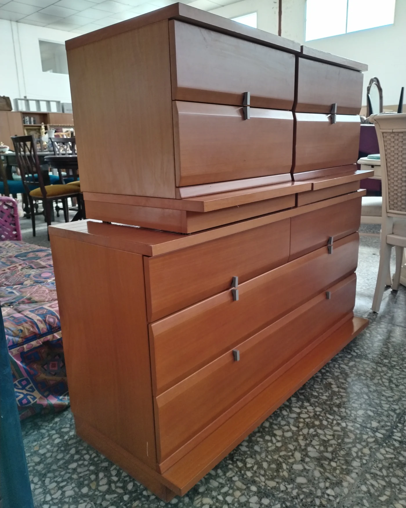 Cómoda y Mesitas de Noche Vintage en Madera - imagen 2