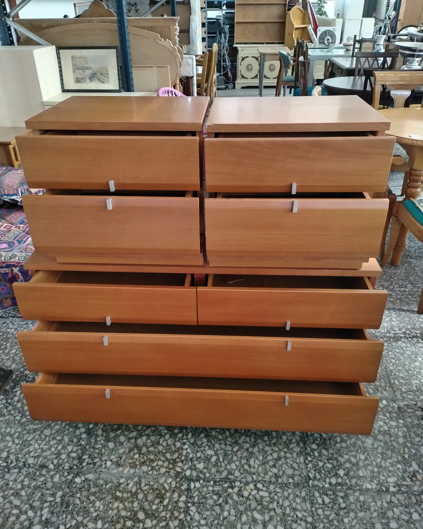 Cómoda y Mesitas de Noche Vintage en Madera - imagen 4