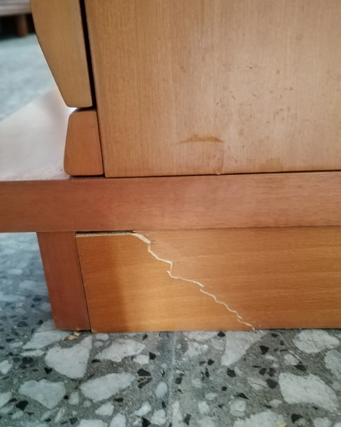 Cómoda y Mesitas de Noche Vintage en Madera - imagen 6