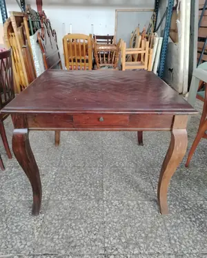 Mesa de comedor vintage con cajones - miniatura 1
