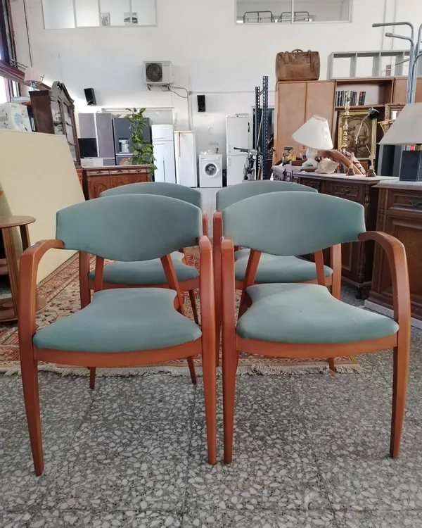 Juego de 4 sillas de comedor tapizadas estilo vintage
