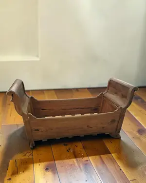 Cuna Antigua de Balancín en Madera - miniatura 2