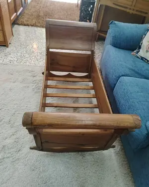 Cuna Antigua de Balancín en Madera - miniatura 4