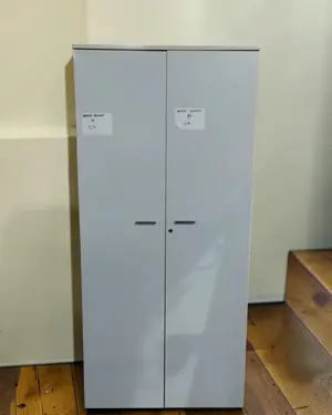 Armario de oficina blanco con cajones - miniatura 1