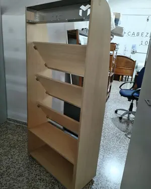 Expositor de madera con estructura metálica - miniatura 5