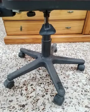 Silla de oficina giratoria roja - miniatura 3