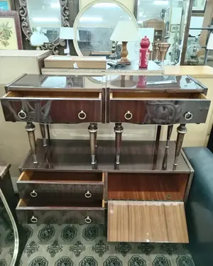 Juego de tocador vintage con cómoda, mesitas y espejo - miniatura 3