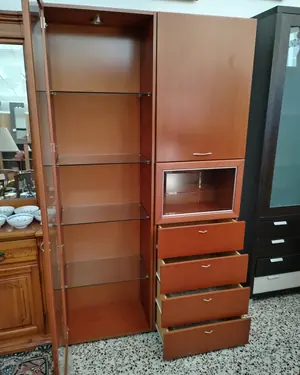 Vitrina de salón moderna con puertas de cristal y cajones - miniatura 5