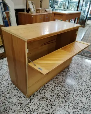 Baúl de madera clásico con tapa abatible - miniatura 3