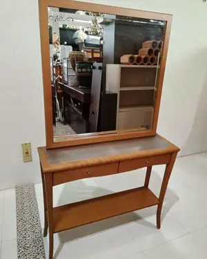 Mueble recibidor con espejo - miniatura 1