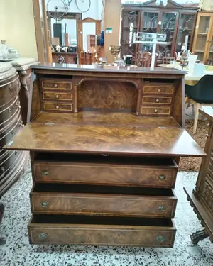 Secretario o escritorio tipo bureau en madera de nogal con marquetería - miniatura 3