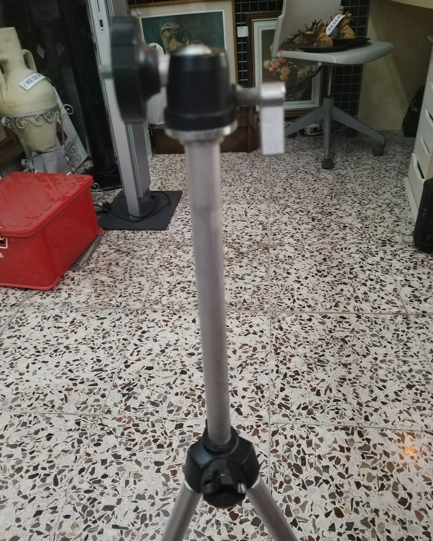 Trípode ajustable de aluminio - imagen 3
