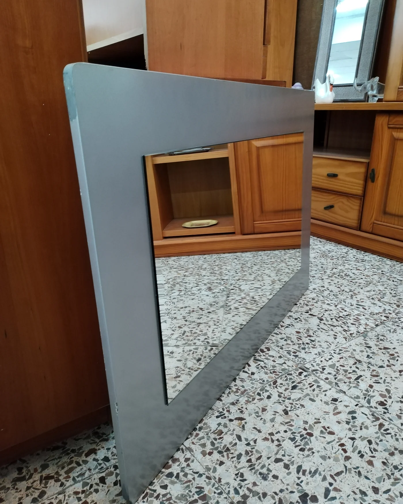 Espejo gris moderno - imagen 2