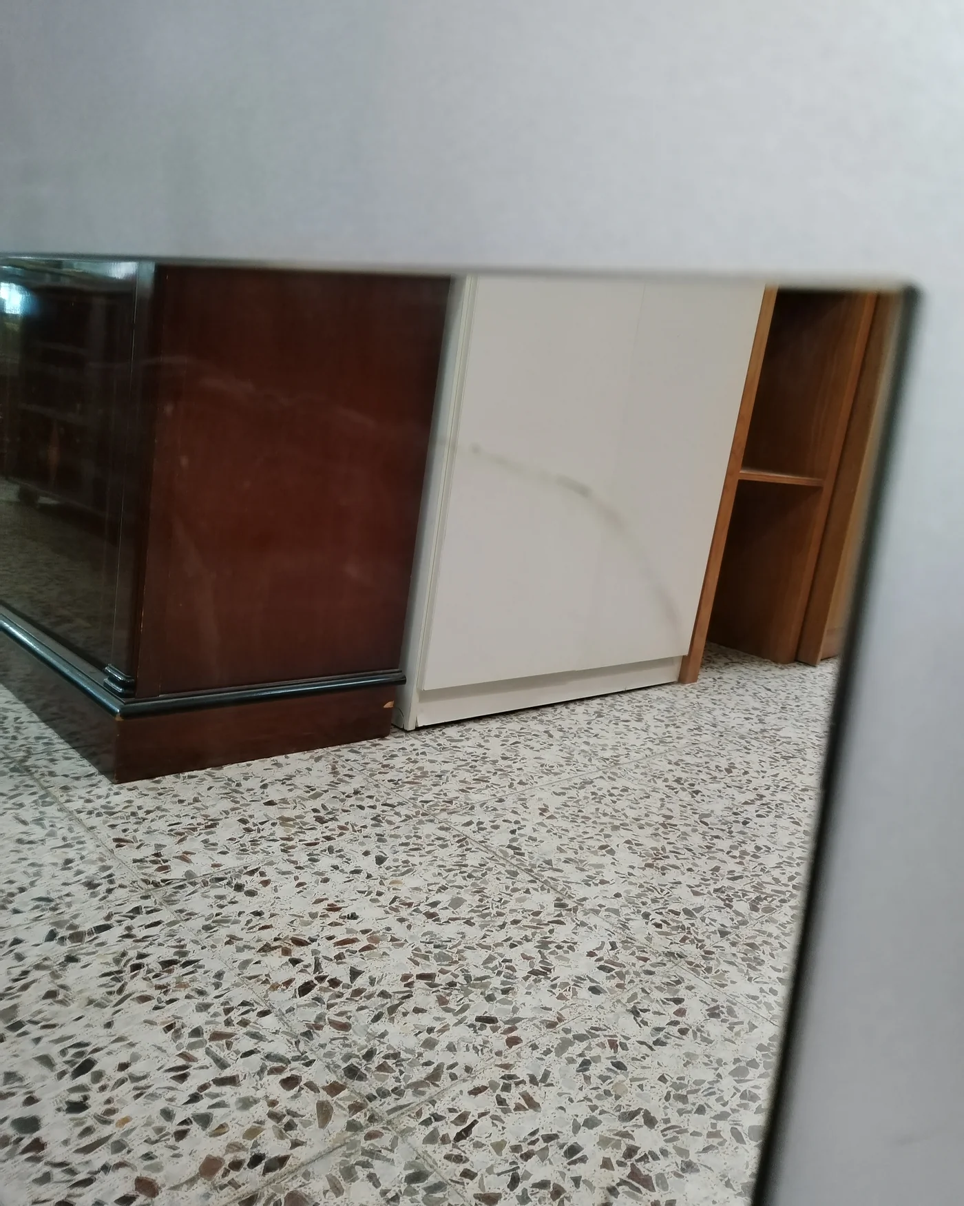 Espejo gris moderno - imagen 4