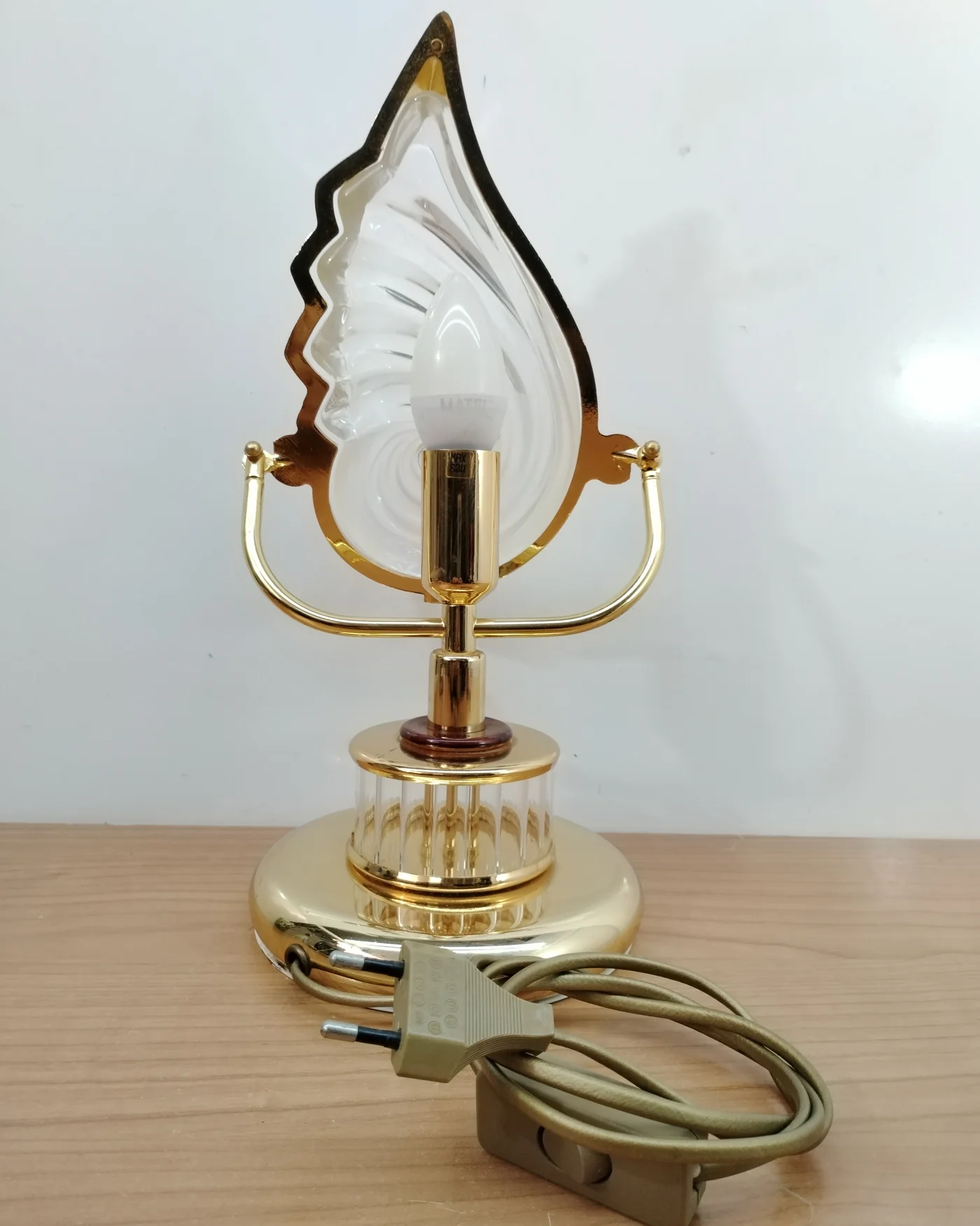Lámpara de mesa vintage con pantalla de cristal - imagen 3