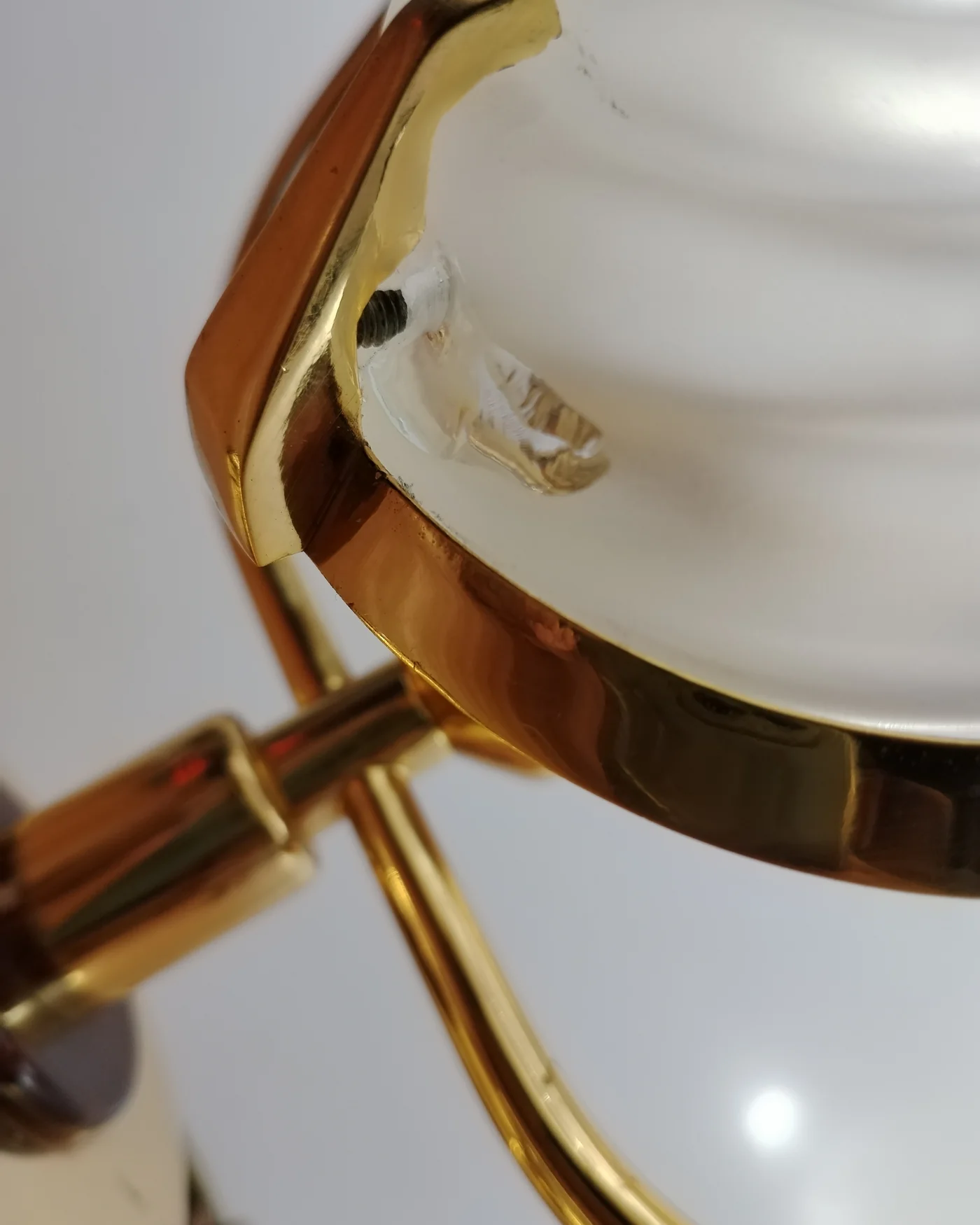 Lámpara de mesa vintage con pantalla de cristal - imagen 5