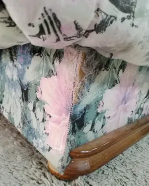 Sofá cama clásico con estampado floral - miniatura 3