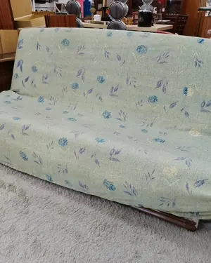 Sofá cama clásico con estampado floral - miniatura 5