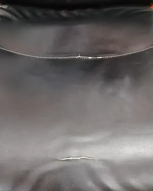 Silla de oficina de polipiel negra con ruedas - miniatura 4