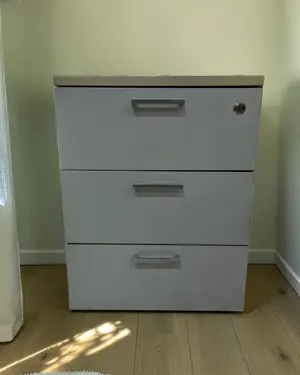 Archivador de oficina de tres cajones - miniatura 1