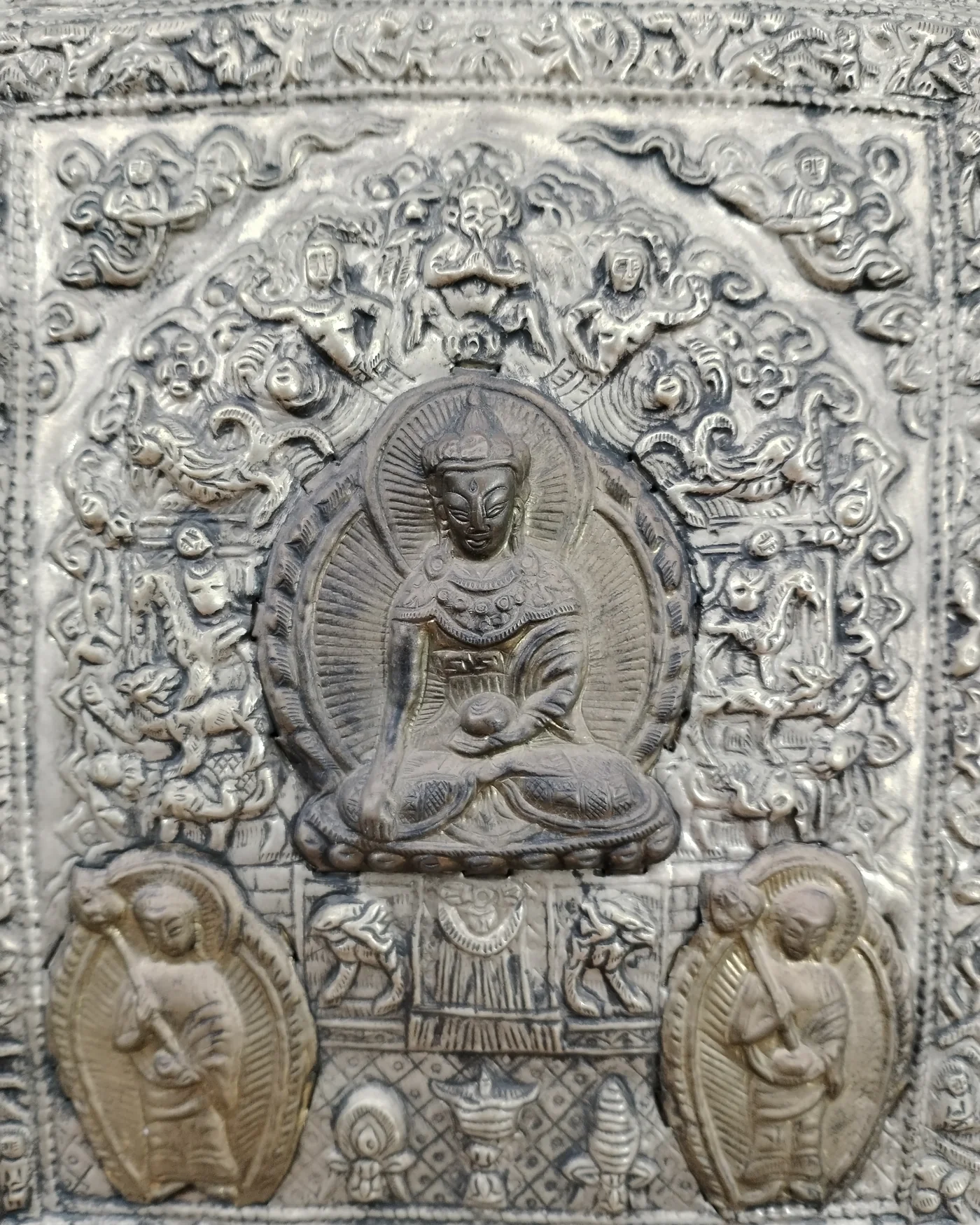 Placa votiva de Buda en cobre y latón con marco decorativo - imagen 5