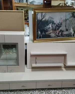 Mueble de salón moderno con vitrina y estantería en tono claro - miniatura 2