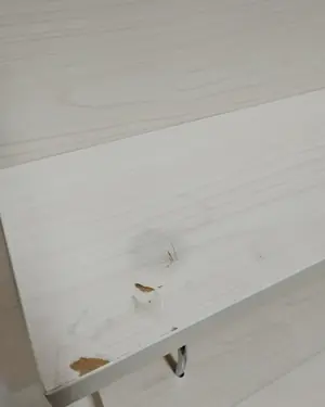 Mueble de salón moderno con vitrina y estantería en tono claro - miniatura 6