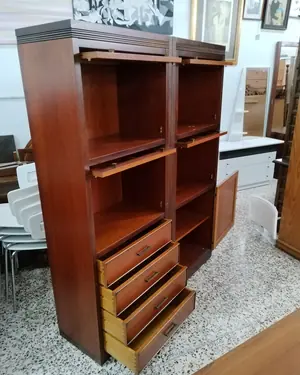 Pareja de vitrinas de madera maciza - miniatura 5