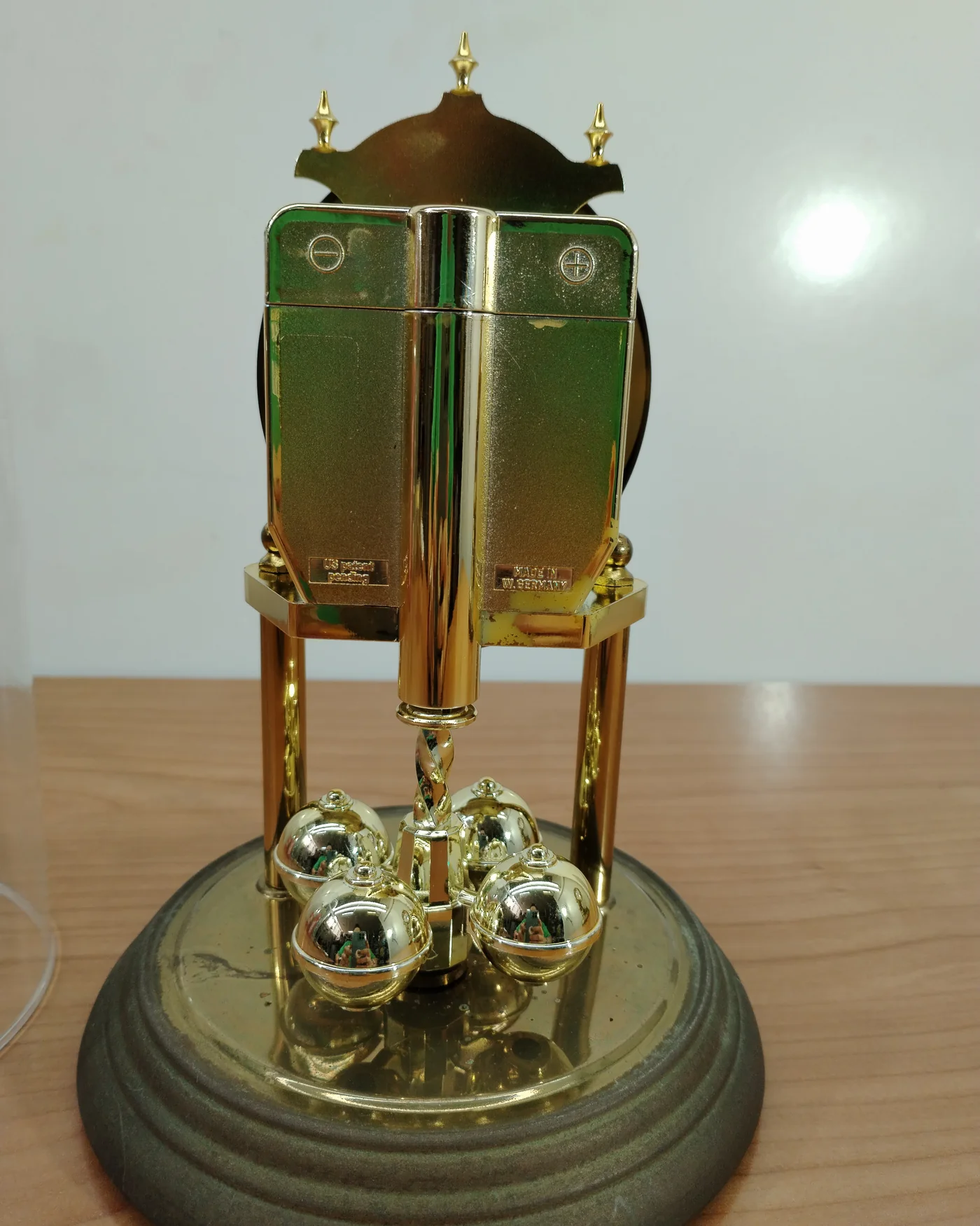 Reloj de péndulo con campanas y vitrina - imagen 5