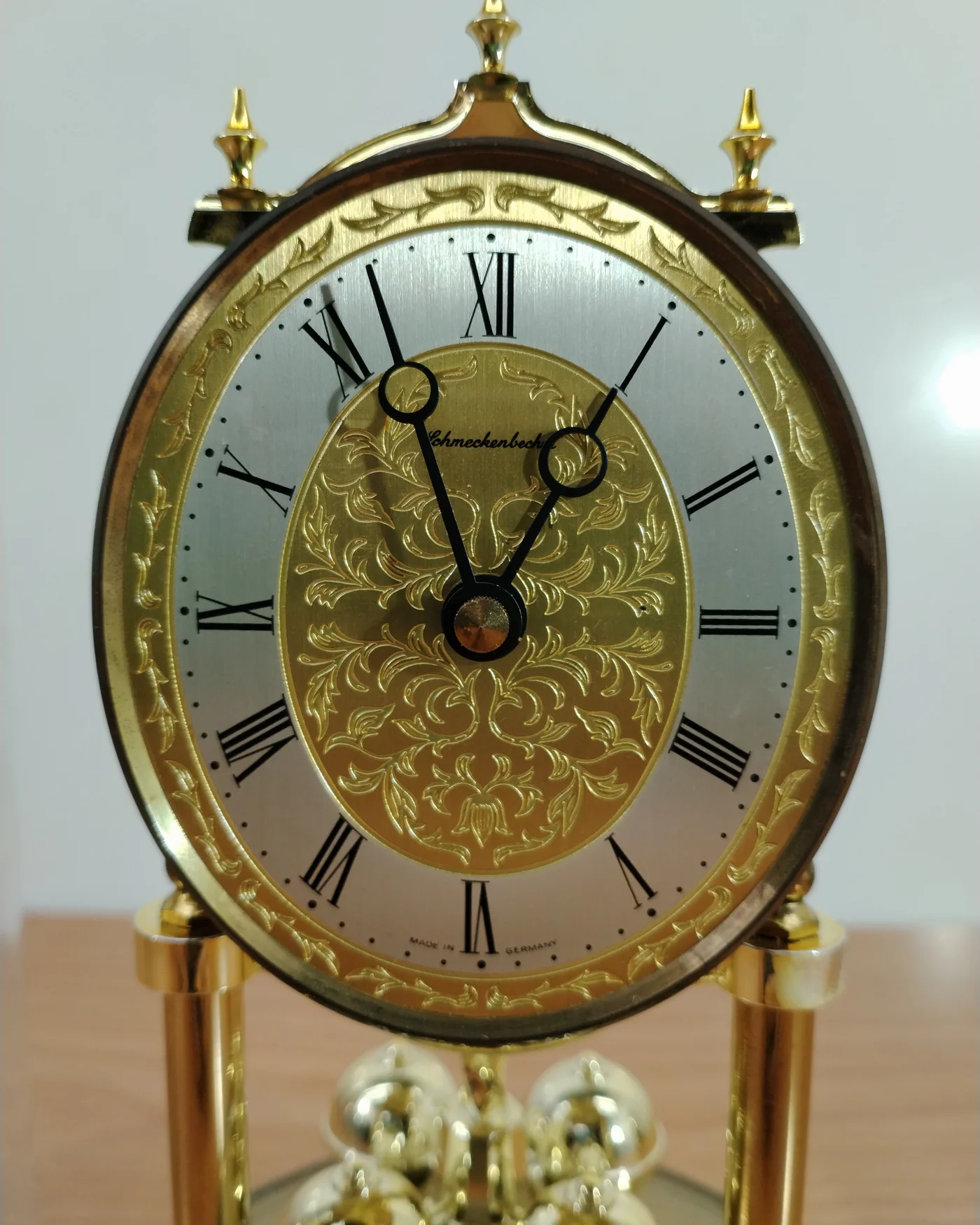 Reloj de péndulo con campanas y vitrina - imagen 3