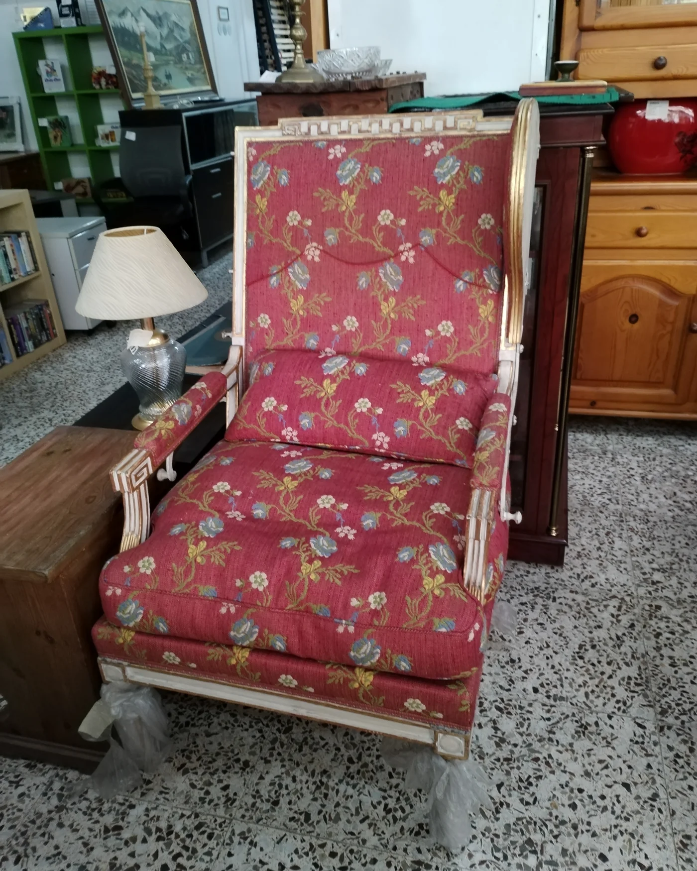 Sillon estilo barroco con tapizado floral - imagen 5