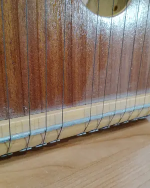 Cítara antigua de madera - miniatura 3