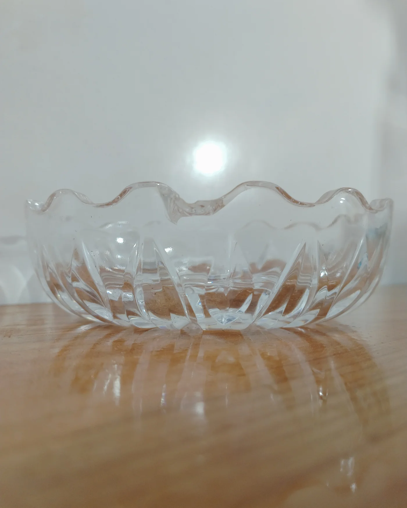 Pequeño cenicero de cristal tallado - imagen 3