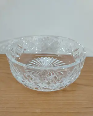 Cenicero mediano de cristal tallado - miniatura 1