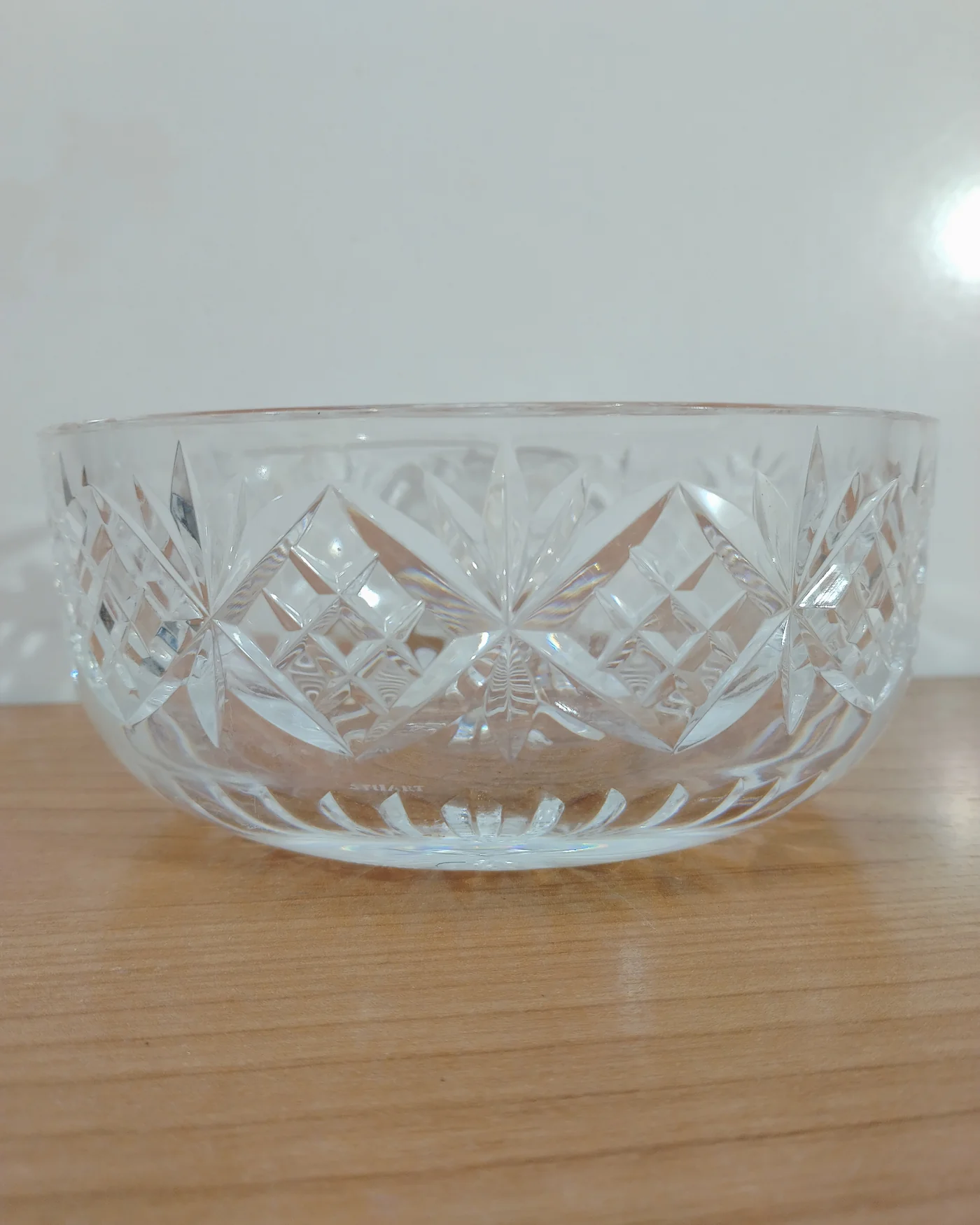 Cenicero mediano de cristal tallado - imagen 3