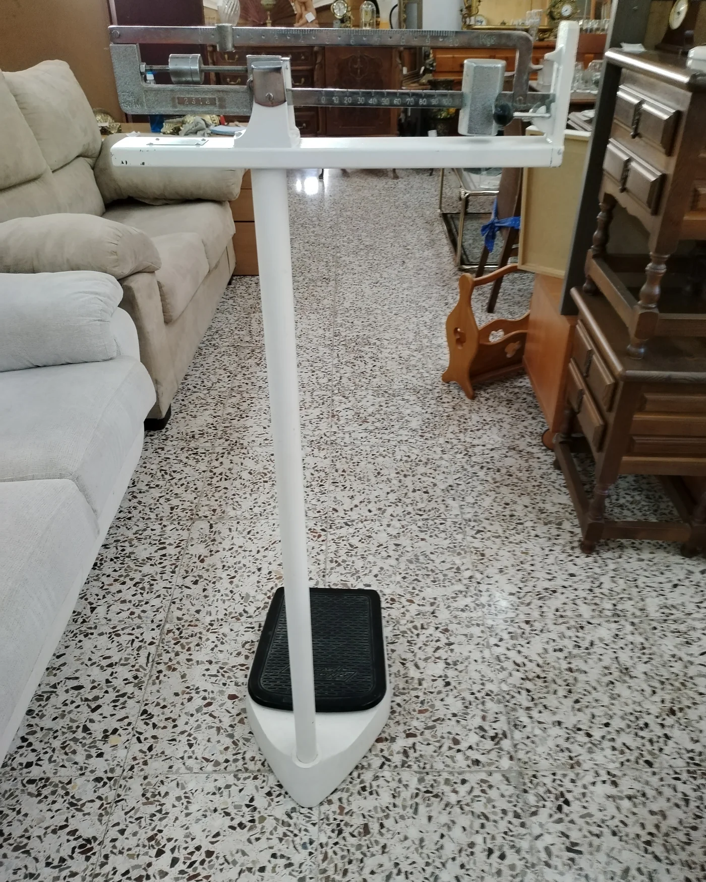 Báscula médica de columna vintage - imagen 7