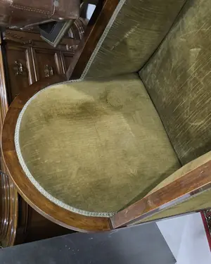 Par de sillones vintage tapizados en terciopelo verde oliva - miniatura 5