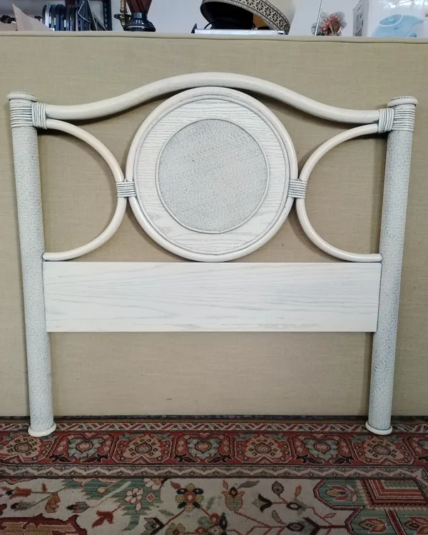 Cabecero de mimbre blanco