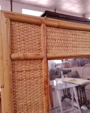 Espejo vintage de mimbre claro - miniatura 3
