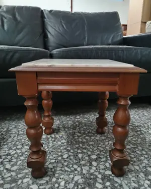 Mesita auxiliar de madera y mármol - miniatura 1