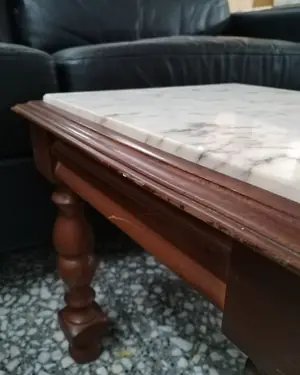 Mesita auxiliar de madera y mármol - miniatura 5