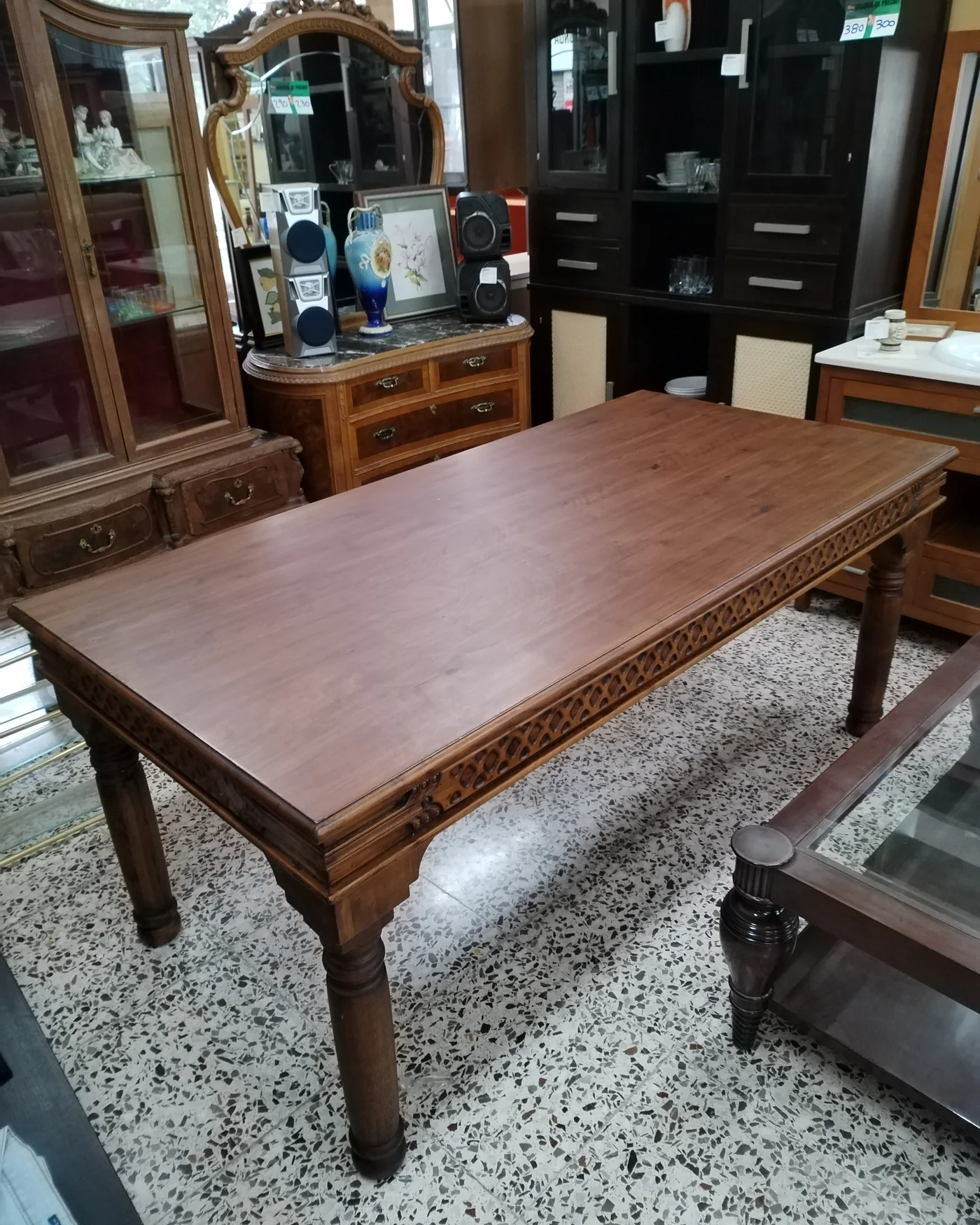Mesa de comedor maciza de nogal - imagen 1