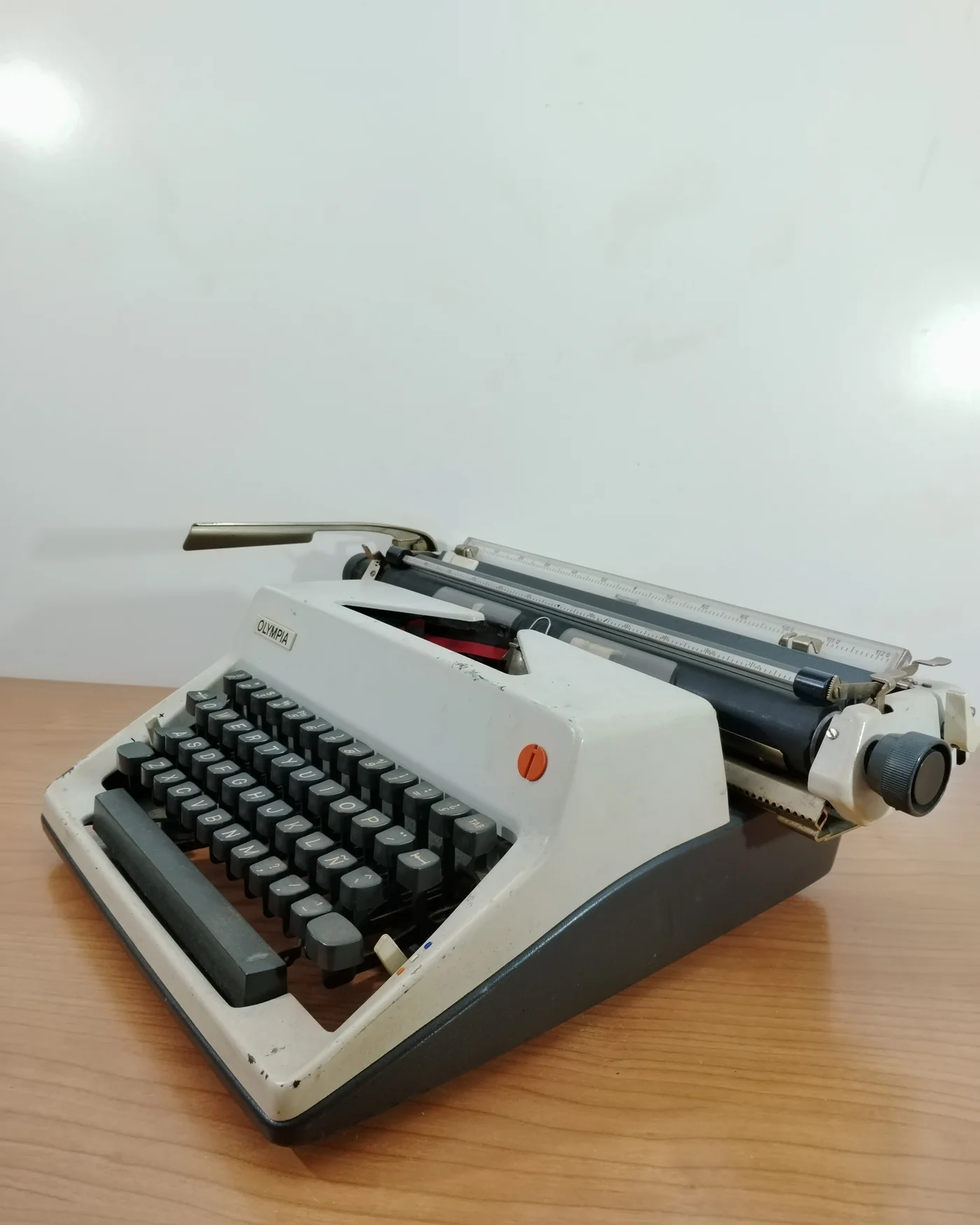 Máquina de escribir Olympia vintage - imagen 4