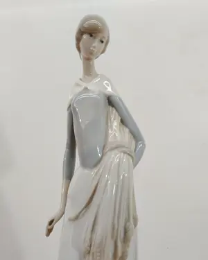 Figura de porcelana campesina Lladro - miniatura 1