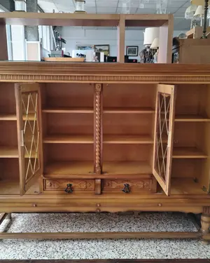 Aparador Estilo Vintage con Detalles Neoclásicos - miniatura 5