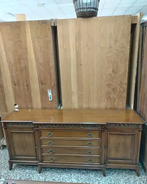 Aparador Clásico de Madera con Cajones y Puertas - miniatura 2