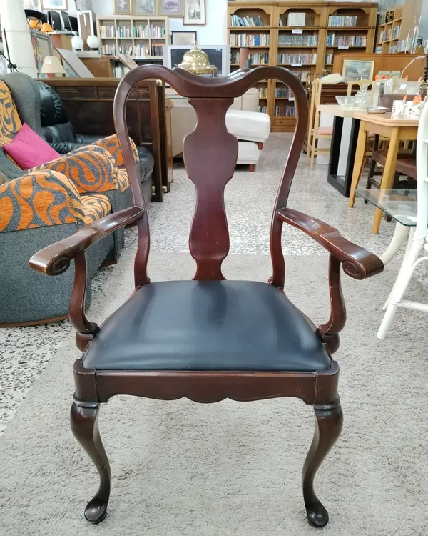 Silla con Brazos Estilo Queen Anne